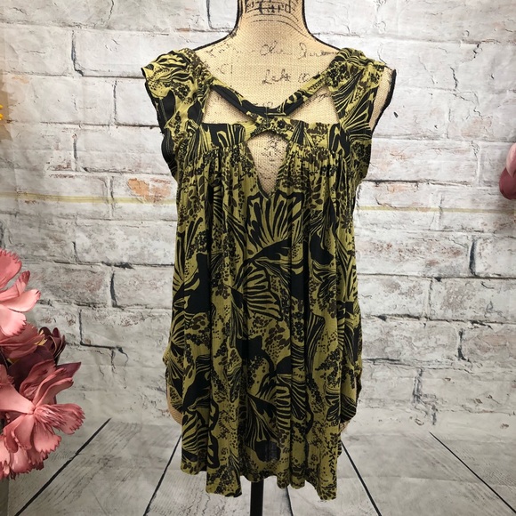 Free People Tops - Free People Olive Sugar Cane Floral Sexy Blouse